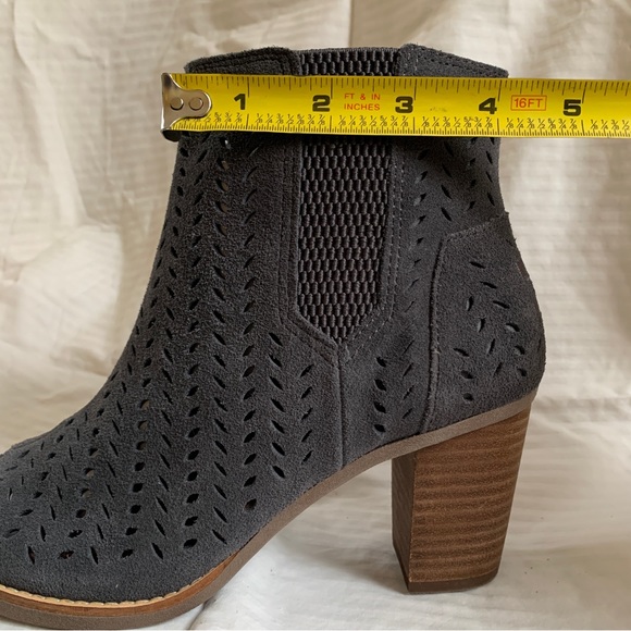 TOMS Majorca Suede Peep Toe Chunky Heel Booties
Forged Iron Grey US 8 - Picture 2 of 12